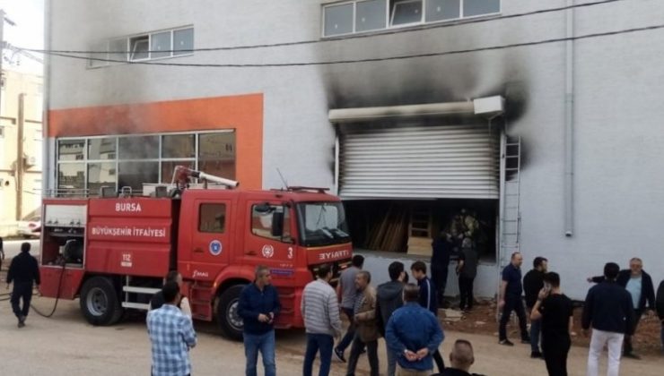 Bursa’da mobilya fabrikasında korkutan yangın